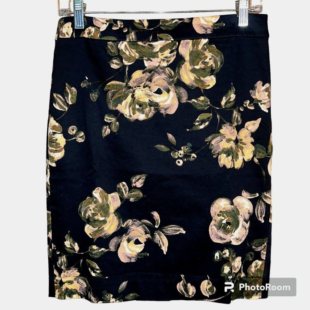 Floral Pencil Skirt in Black and Olive